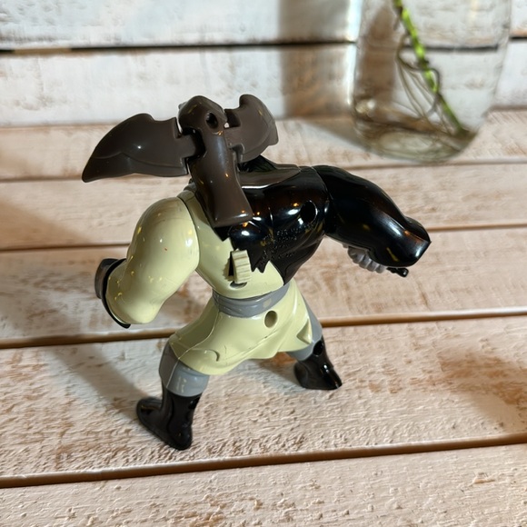 Mint condition vintage McDonalds Mulan Toy set of 3 Mushu, Cricket, and Shan Yu - Picture 3 of 7